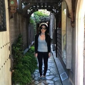 Meet your Posher, Hitomi